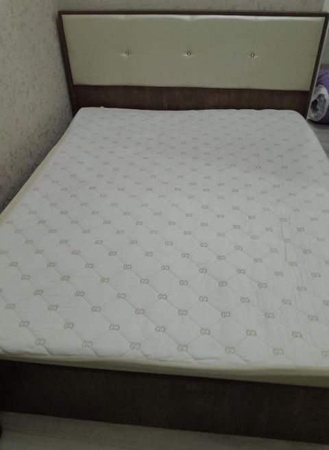 İşlənmiş, İkinəfərlik çarpayı, Bazasız, Matras ilə, Siyirməsiz