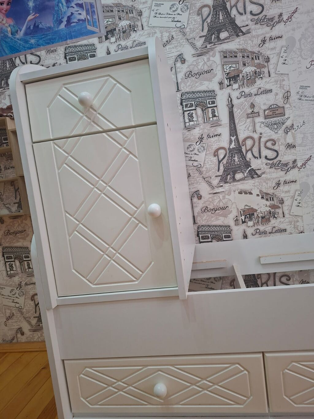 Uşaq otağı üçün çoxfunksiyalı ağ rəngli çarpayı-komod dəsti. Model — Mebel, Masazır (3)