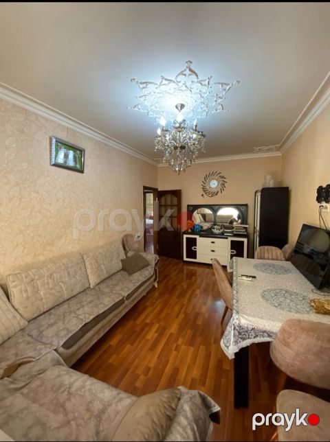Satılır 3 otaqlı köhnə tikili 64 m²