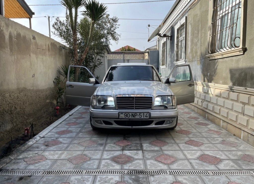 Mercedes E 280, 2.8 L, 1993 il, 378 000 km — Avtomobillər, Bakı
