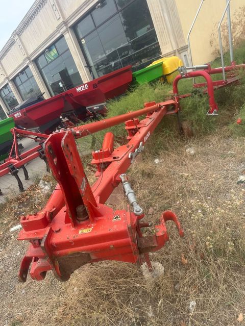 Brend/Model: Alpler “Subsoiler” dərin şumlayıcı (traktorla qoşulan)