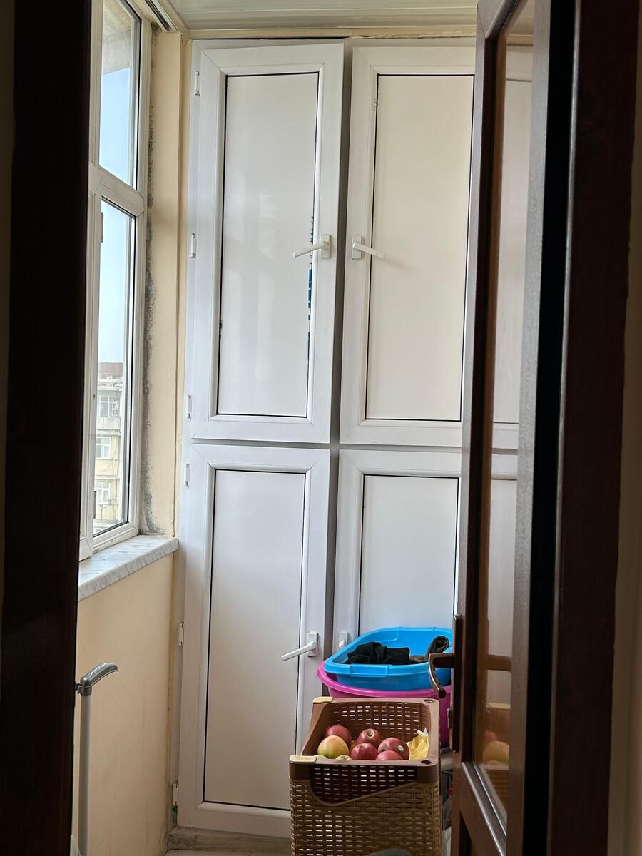 Satılır 4 otaqlı köhnə tikili 100 m² — Mənzil, Bakı (9)
