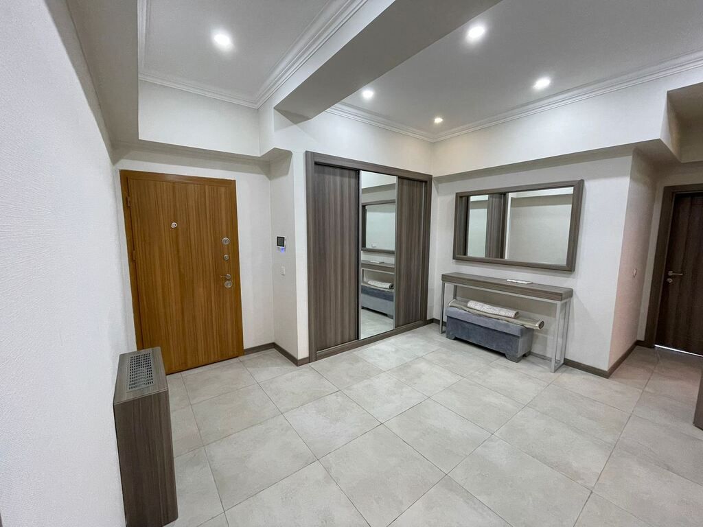 İcarəyə verilir 5 otaqlı yeni tikili 200 m² — Mənzil, Bakı (6)