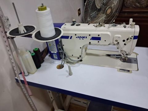 Paltar tikən maşınlar satılır 2-3 ay işlənib İkisi bir yerdə 1300