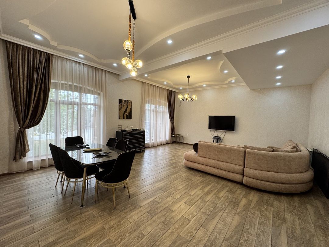 Satılır 6 otaqlı həyət evi/bağ evi 250 m² — Ev, villa, Bakı (2)