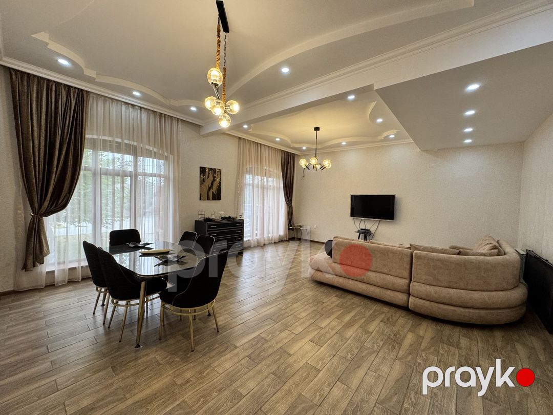 Satılır 6 otaqlı həyət evi/bağ evi 250 m² — Ev, villa, Bakı (2)