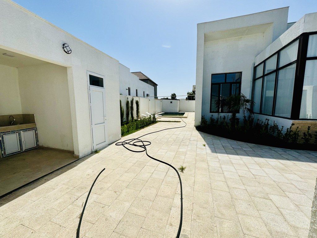 Satılır 5 otaqlı həyət evi/bağ evi 250 m² — Ev, villa, Bakı (6)