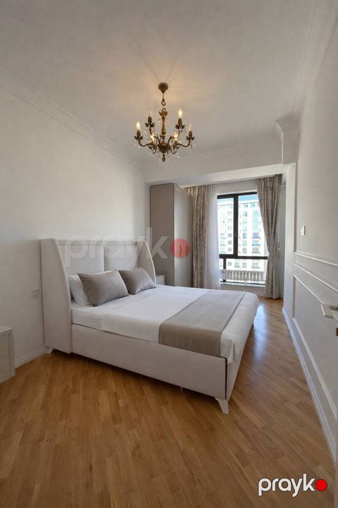İcarəyə verilir 3 otaqlı yeni tikili 120 m²