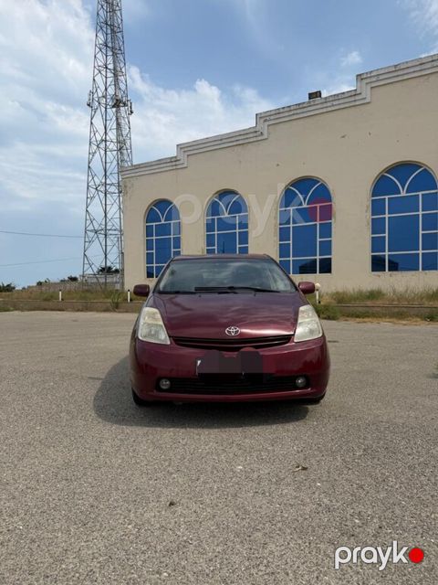 Toyota Prius, 1.5 L, 1.3 kWh, 2005 il, 300 000 km
