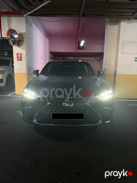 Lexus ES 300h, 2.5 L, 1.3 kWh, 2024 il, 67 700 km