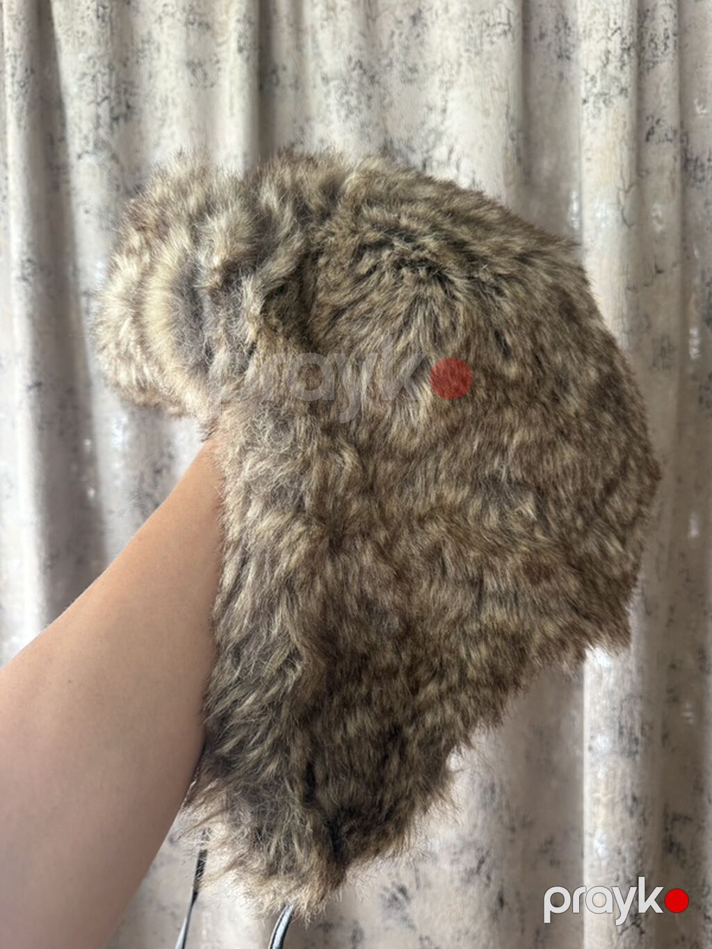 Saxta kürklü qulaqcıqlı papaq (trapper/uşanka stili) - Material — Şəxsi əşyalar, Bakı (2)