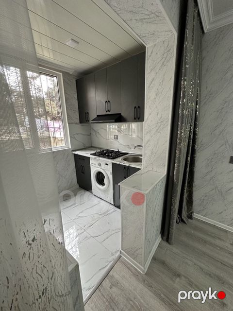 İcarəyə verilir 2 otaqlı köhnə tikili 40 m²