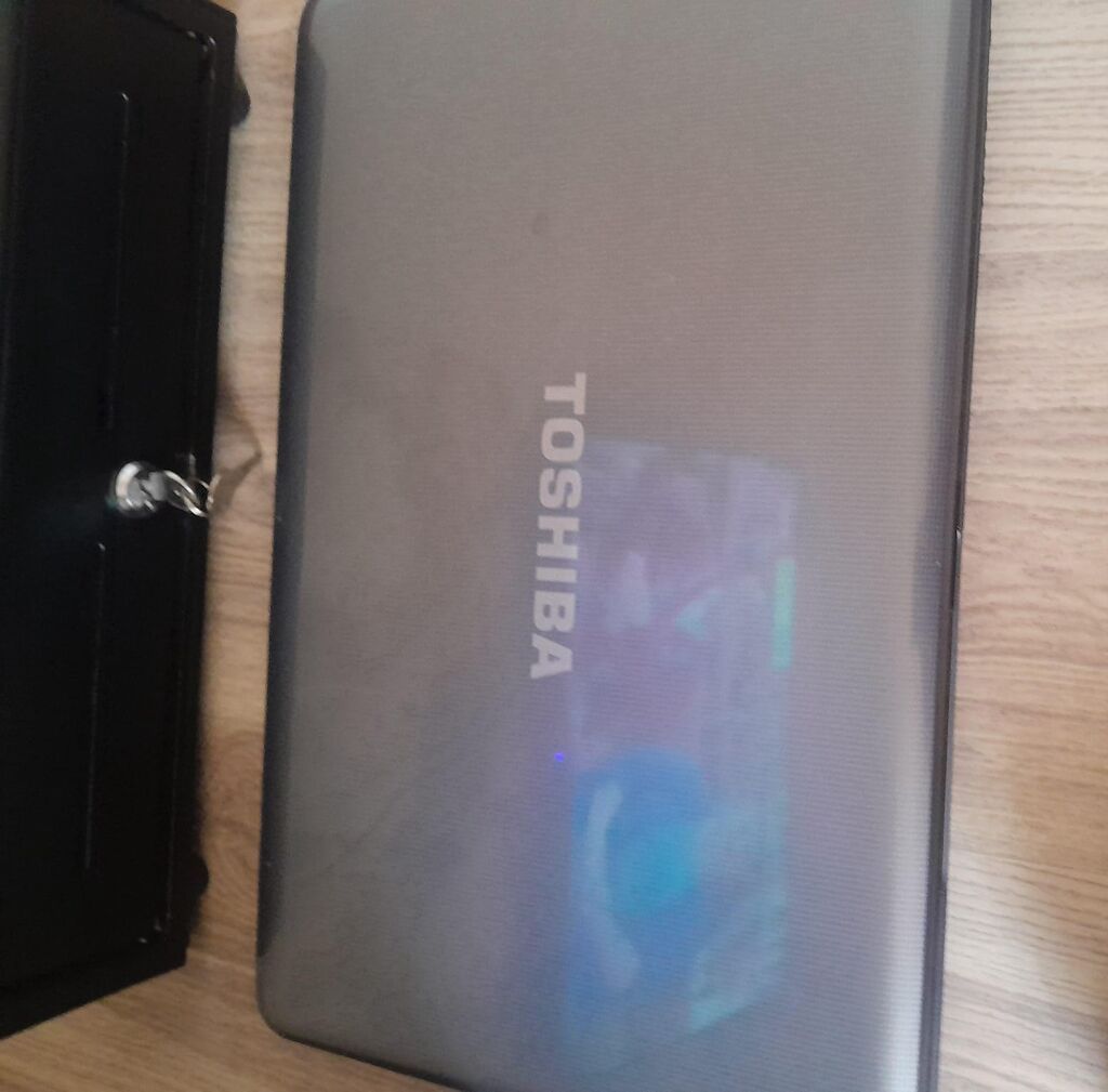 BIZNES ŰÇŰN SATIS NOUTBOOK DAXILDE MALLAR SISTEME KECIRMEK UCUN — Toshiba, Xırdalan (2)