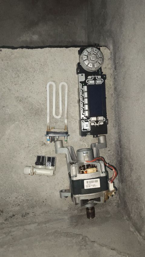 Paltaryuyan maşın Hotpoint Ariston, 7 kq, Ehtiyat hissələri kimi, Avtomat, Qurutma var