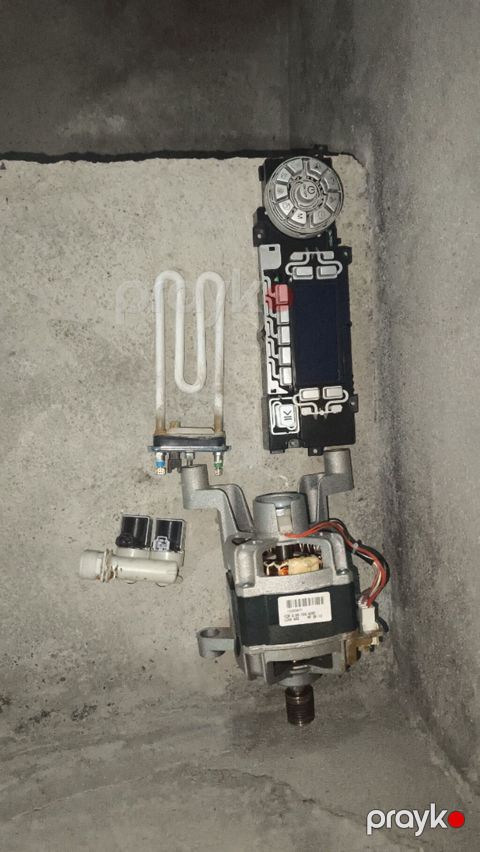 Paltaryuyan maşın Hotpoint Ariston, 7 kq, Ehtiyat hissələri kimi, Avtomat, Qurutma var