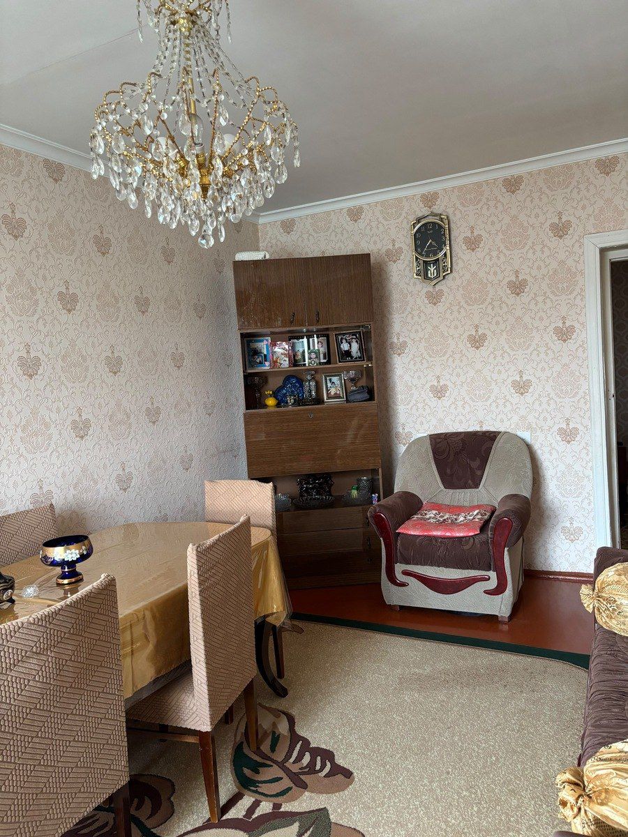 Satılır 5 otaqlı köhnə tikili 120 m² — Mənzil, Oğuz (3)