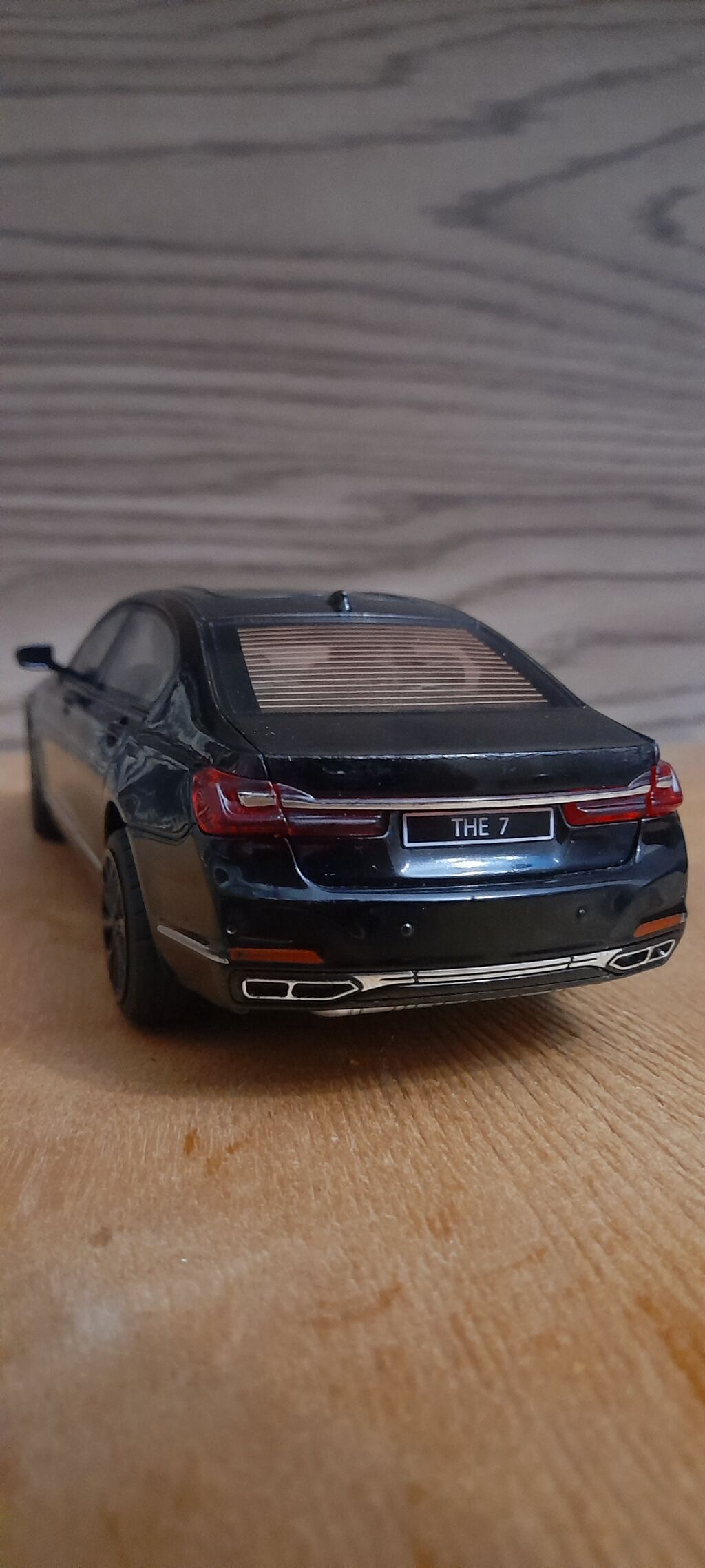 BMW 760li 1:24 Ölçü Səsli işıqlı modeli Hər yeri açılır — Mallar, Bakı (2)