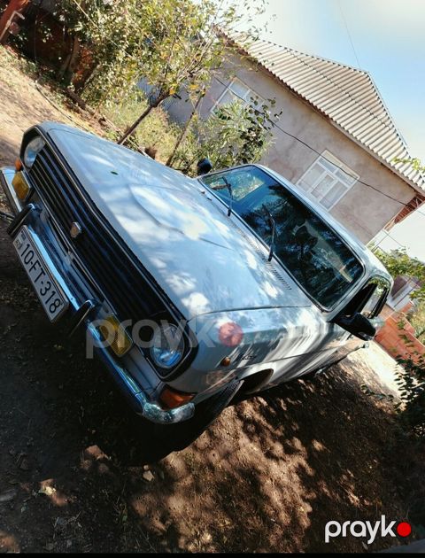 Model: QAZ Volqa (sedan, ağ rəng) Kuzov: 4 qapı, xrom bamperlər