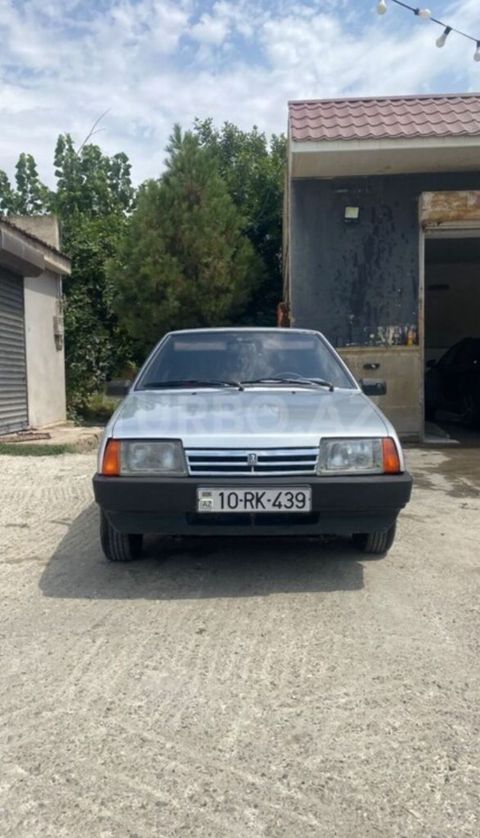 VAZ (LADA) 21099: 1.3 l | Sedan