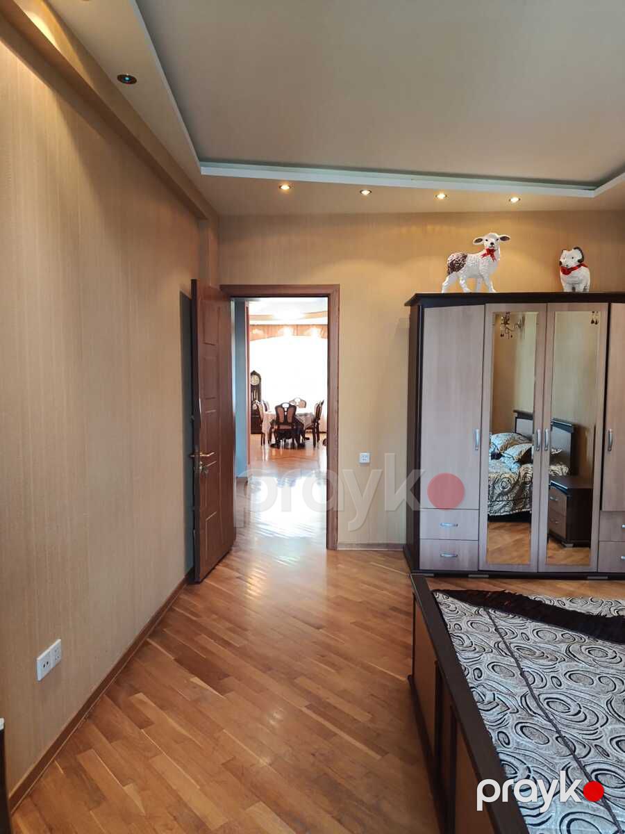Satılır 4 otaqlı köhnə tikili 190 m² — Mənzil, Bakı (11)