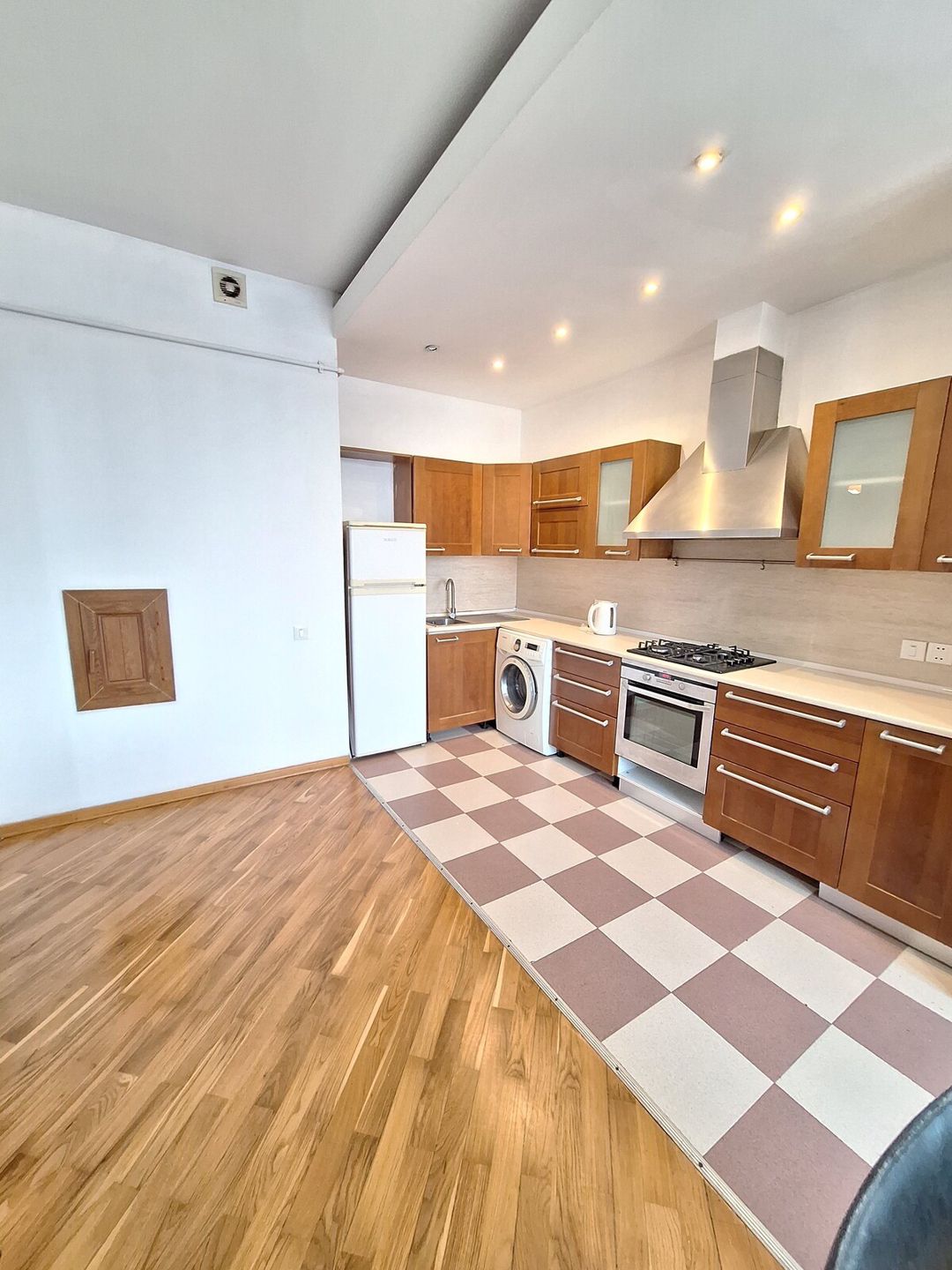 İcarəyə verilir 4 otaqlı yeni tikili 160 m² — Mənzil, Bakı (3)
