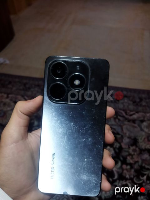 Tecno Spark Smartfon