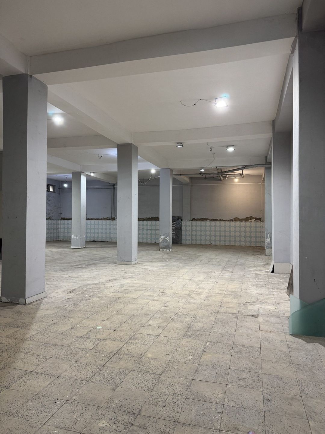 İcarəyə verilir obyekt 340 m² — Əmlak, Bakı (2)