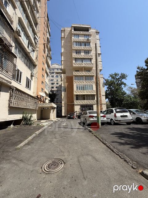 İcarəyə verilir 2 otaqlı köhnə tikili 70 m²