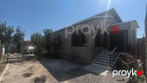 Həyət evi, Binə qəs — Bakı