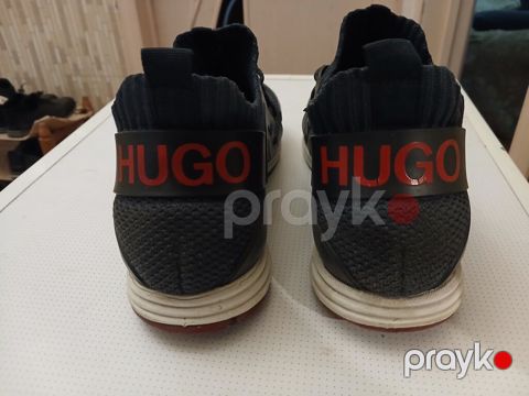 HUGO markalı kişi üçün sport ayaqqabı. Qara rəngli, müasir və rahat