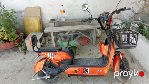 Elektrik skuter – Jinying brendi, narıncı rəng Xüsusiyyətlər: - — Bakı