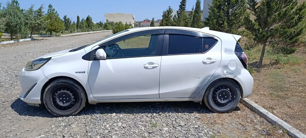 Toyota Aqua: 1.5 l | 2018 il Hetçbek — Avto, Bakı (3)