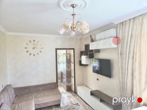 Satılır 2 otaqlı köhnə tikili 42 m²
