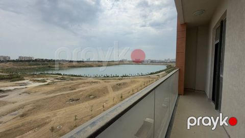 Satılır 3 otaqlı yeni tikili 85 m²