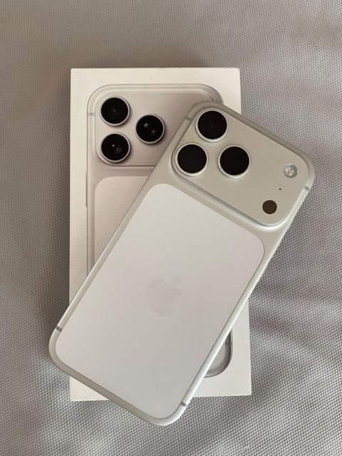 Apple iPhone 17 Pro Silver 256GB/12GB — Bakı