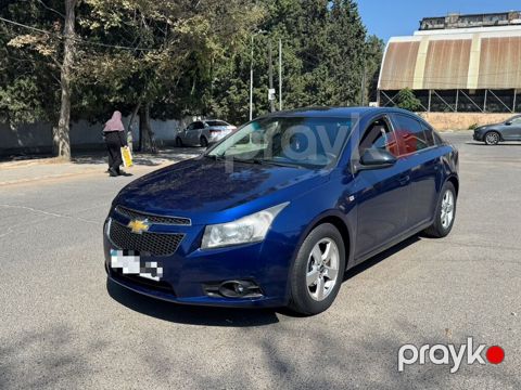 Chevrolet Cruze: 1.4 l | 2012 il 305000 km Sedan