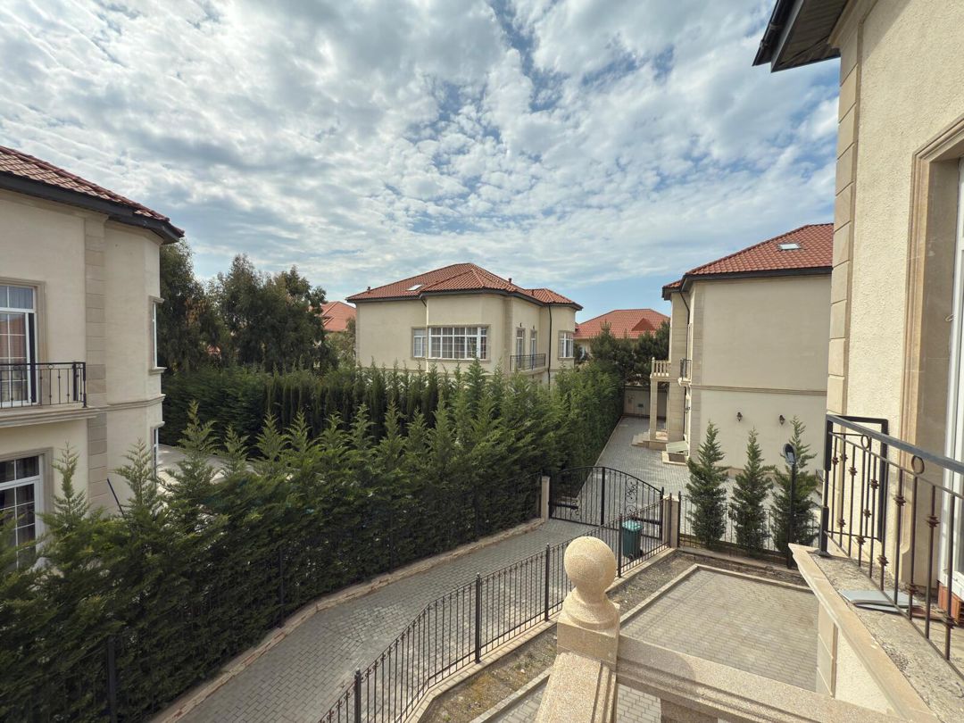 Satılır 7 otaqlı həyət evi/bağ evi 450 m² — Ev, villa, Bakı (8)
