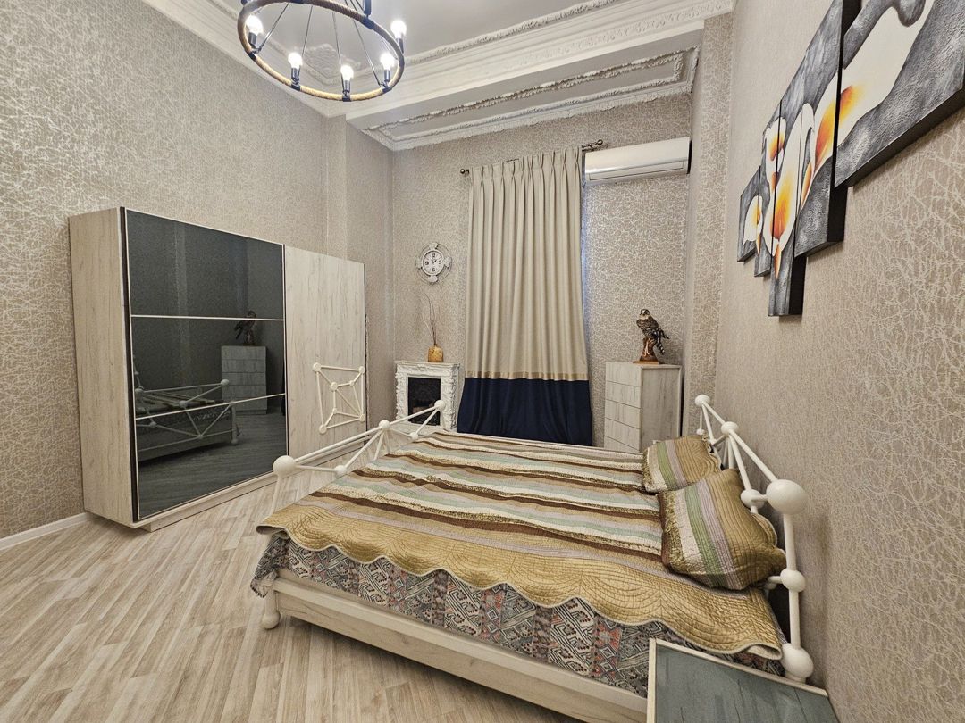 İcarəyə verilir 2 otaqlı köhnə tikili 102 m² — Mənzil, Bakı (3)