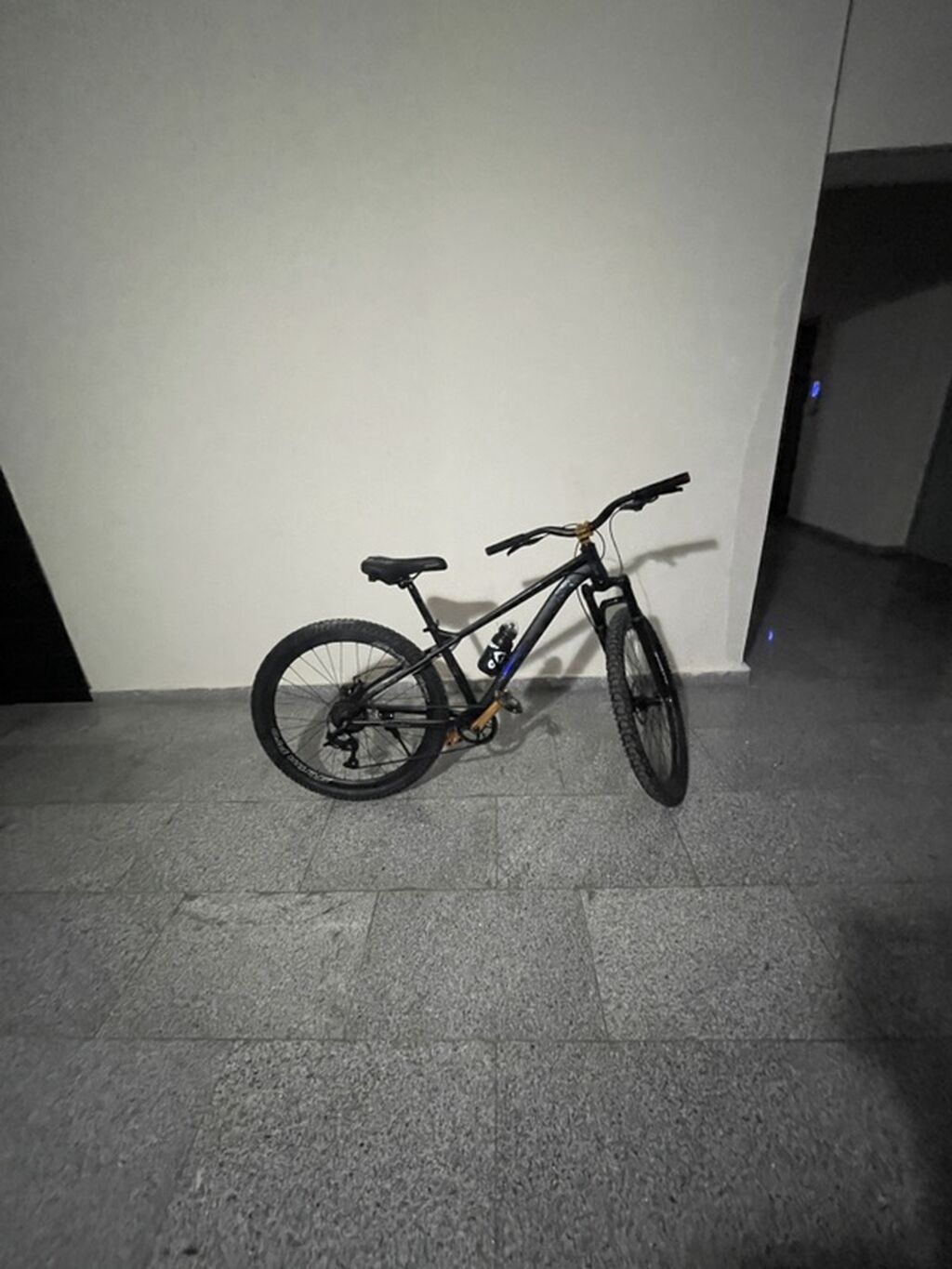 Bmx 359 qara reng 2 heftedi alinib cox surulmeyib ciddi aliciya — Dağ velosipedləri, Bakı