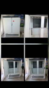 *SEVA XİRDALAN* Ət soyuducusu satilir. İSLəkdir. Ölçü eni 150sm — Бизнес и оборудование