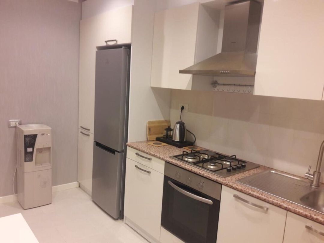 İcarəyə verilir 2 otaqlı yeni tikili 80 m² — Mənzil, Bakı (11)
