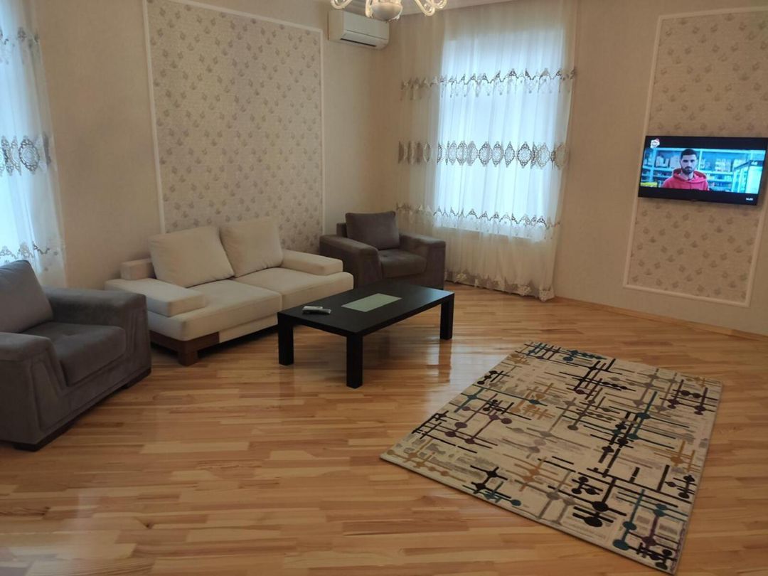 Villa kirayə verilir, Şəhriyar küç. — Daşınmaz əmlak, Qəbələ (4)