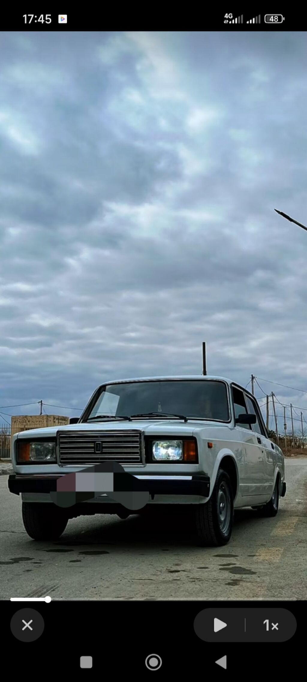 Satılır klassik VAZ 2107 sedan. Avtomobil ağ rəngdədir və klassik — Avto, Pirəkəşkül (3)