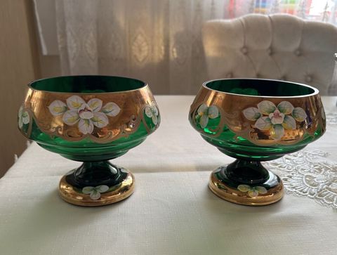 Qedimi Bagema Çexiya meyve qabıları satılır ikisi 50 azn