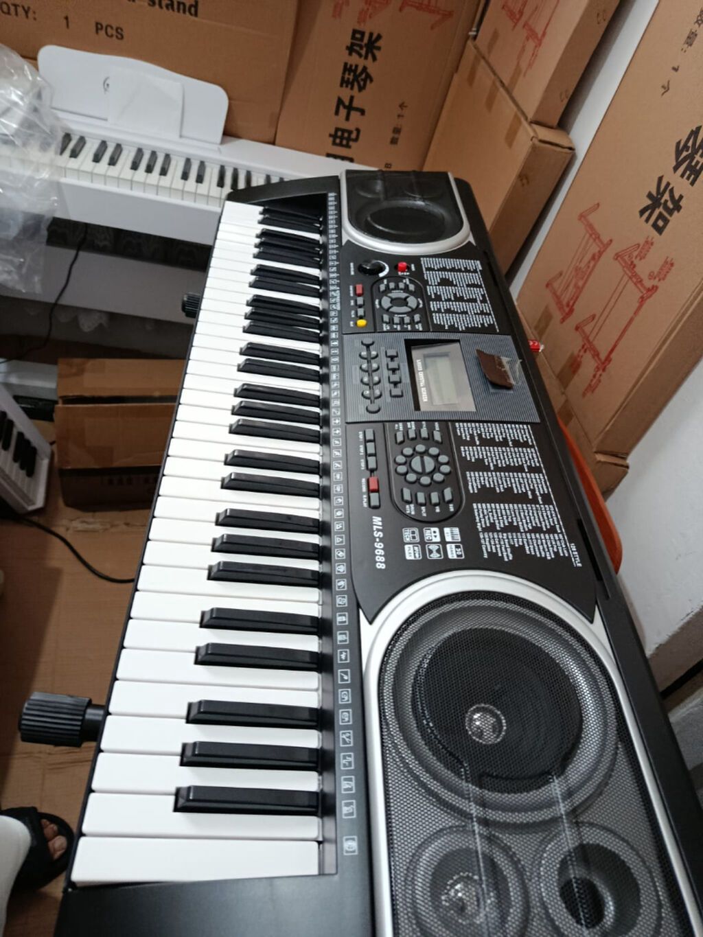 Yeni başlayanlar üçün piano və ya sintezator kursu üçün Həvəskarlar — Oyuncaqlar, Bakı (8)