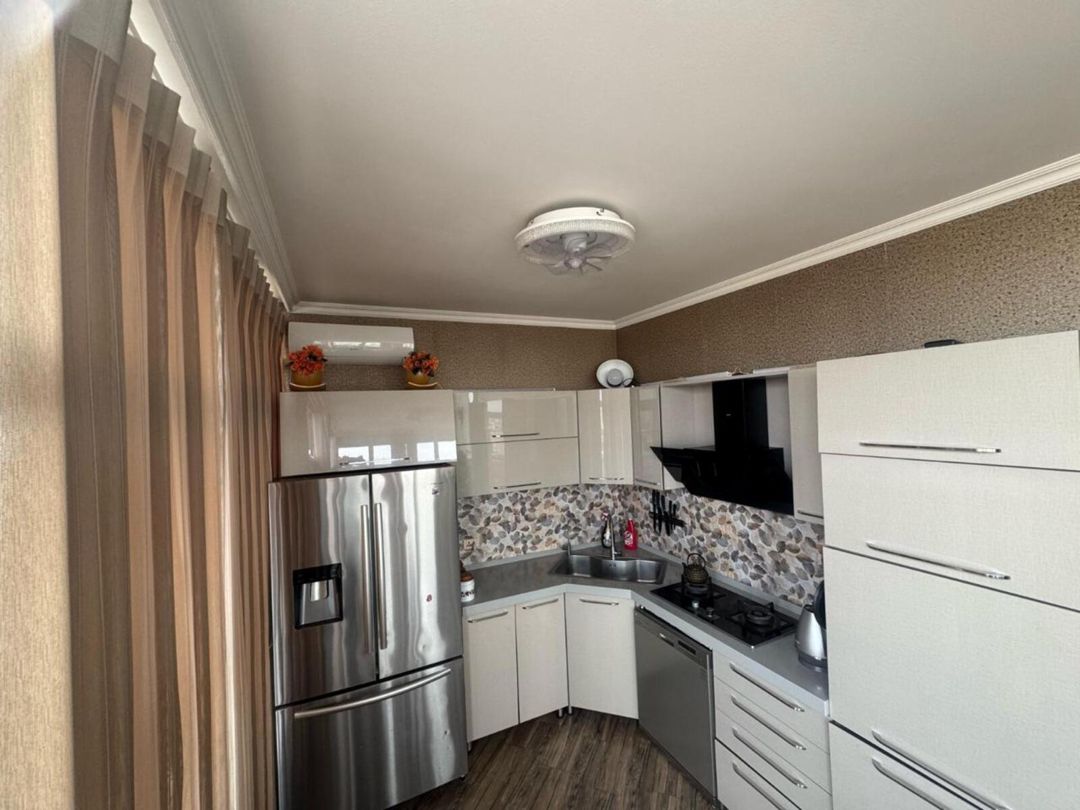 Satılır 4 otaqlı yeni tikili 200 m² — Mənzil, Bakı (10)