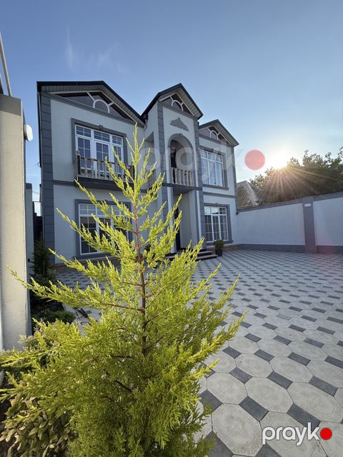 Satılır 5 otaqlı həyət evi/bağ evi 250 m²