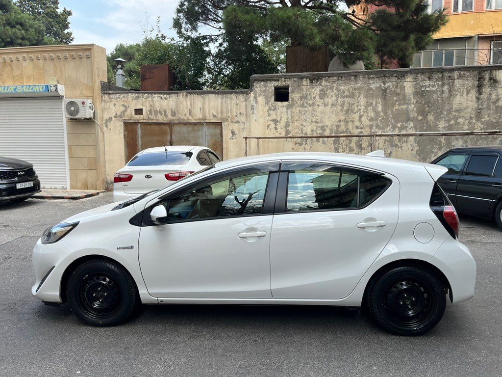 Toyota Aqua, 1.5 L, 0.87 kWh, 2018 il, 116 765 km — Avtomobillər, Bakı (4)