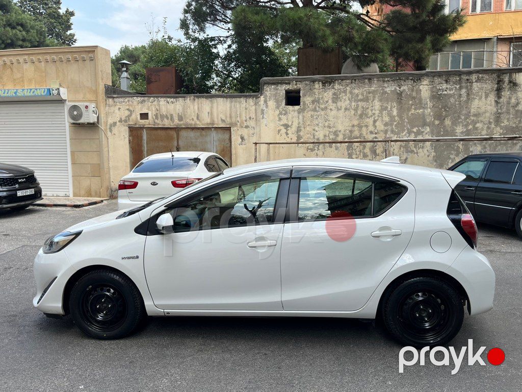 Toyota Aqua, 1.5 L, 0.87 kWh, 2018 il, 116 765 km — Avtomobillər, Bakı (4)