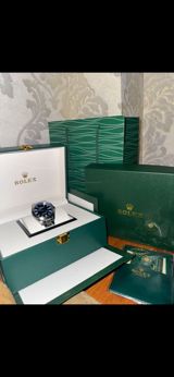 Rolex saat – orijinal qutu və aksesuarları ilə • Model: Oyster — Şəxsi əşyalar